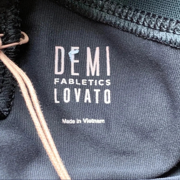 NWT Fabletics Demi Lovato Lanelle Performance Tank - Picture 7 of 10